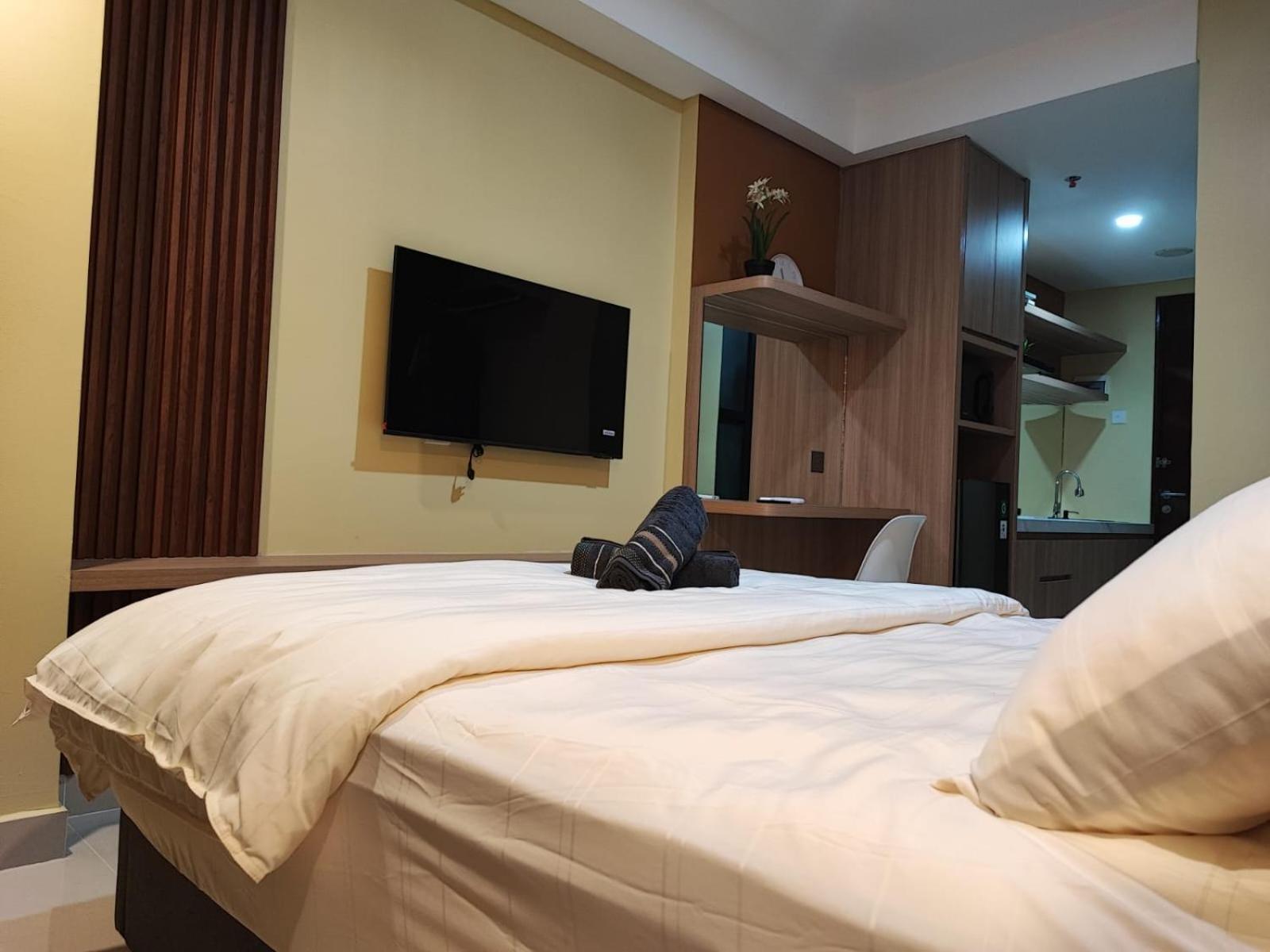 Serene Pollux Center - High Floor Sea View * Batam