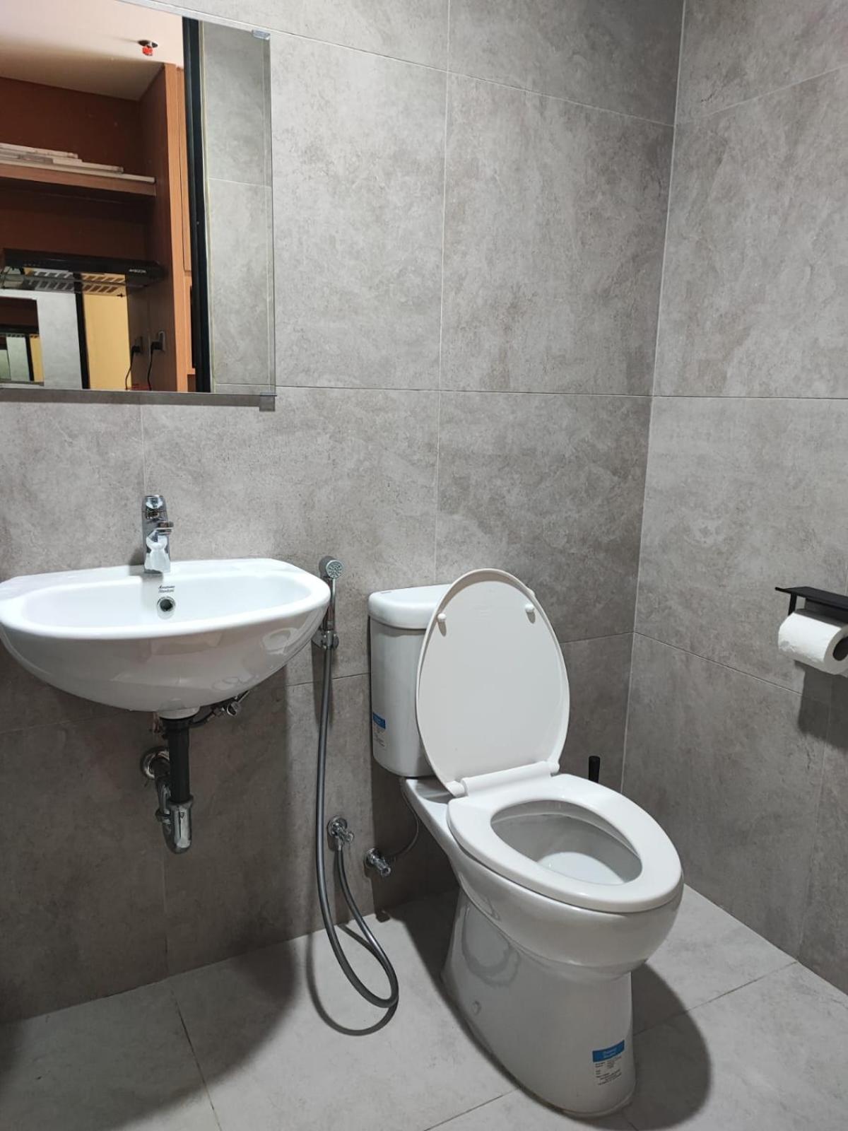 Serene Pollux Center - High Floor Sea View Apartment Batam