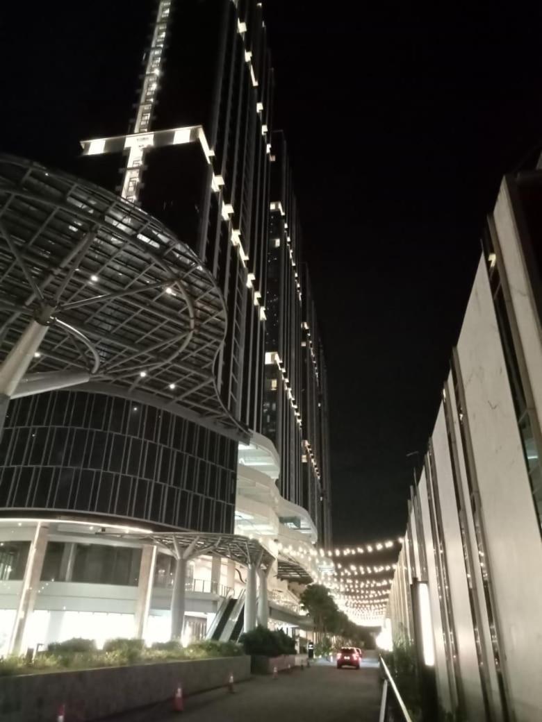 Serene Pollux Center - High Floor Sea View Apartment Batam